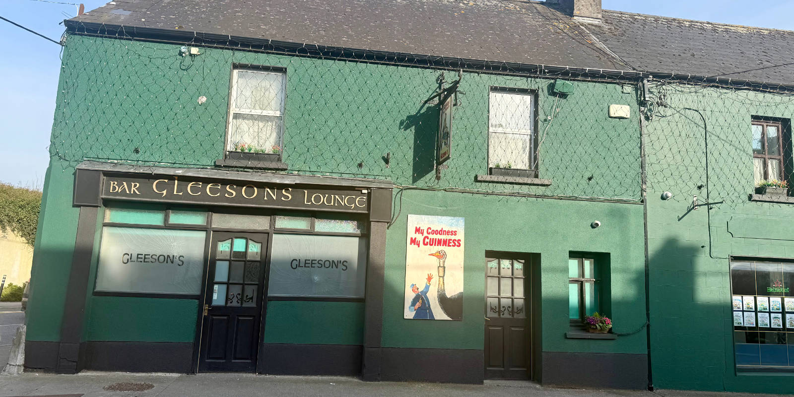 gleesons pub frontage