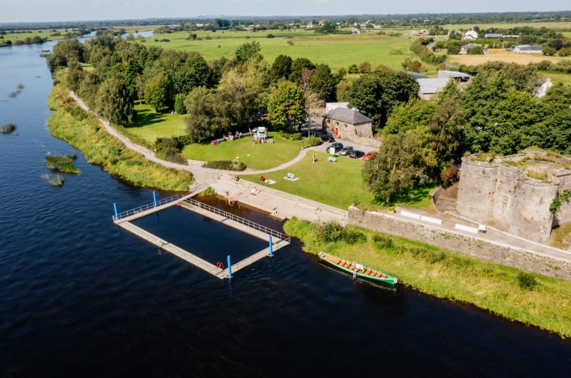 Aerial View Of Banagher River Pool And Ruins zst2l8