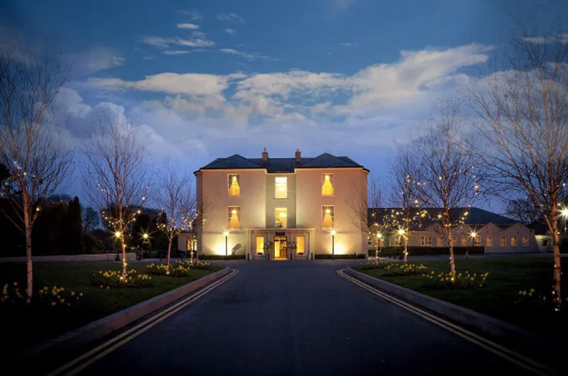outside view off county arms at night