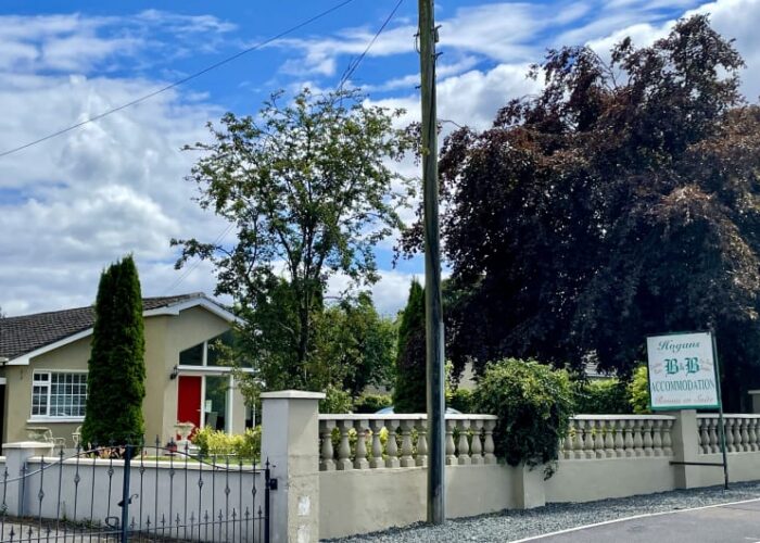 Hogans B and B Accommodation Building Red Door