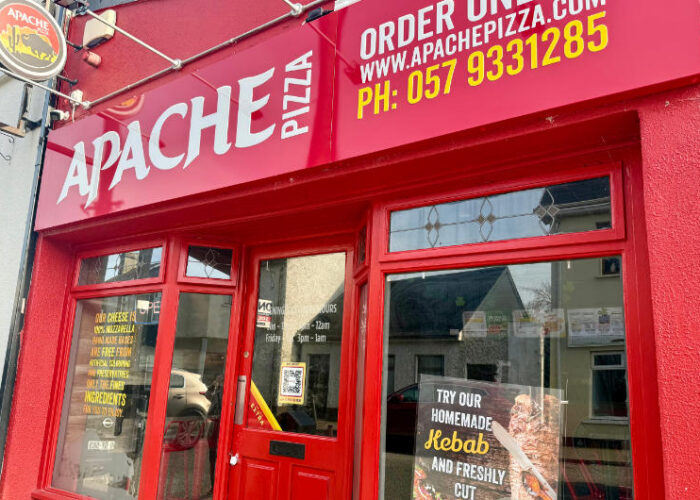 apache pizza front