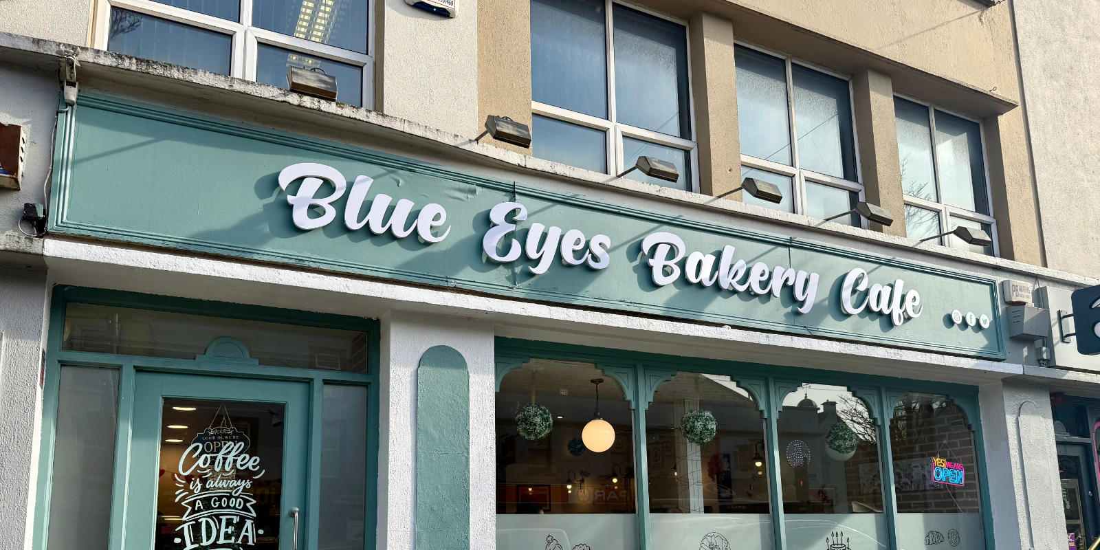 blue eyes bakery cake header