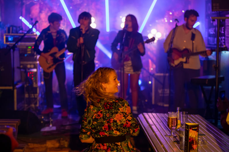 live band performance in bar