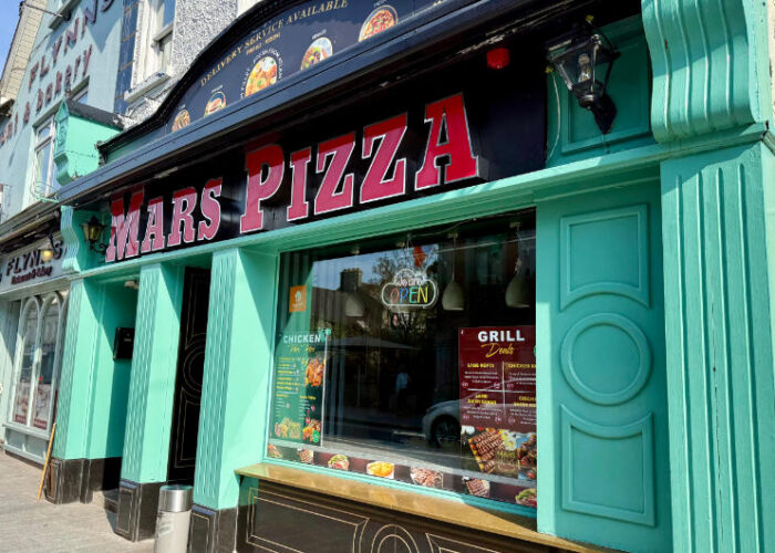mars pizza store front