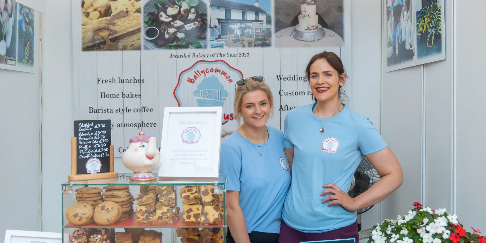 header members women behind stall